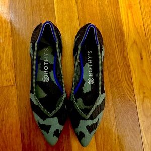 Rothy's Green and Black Patterned Flats